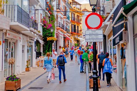 marbella shops